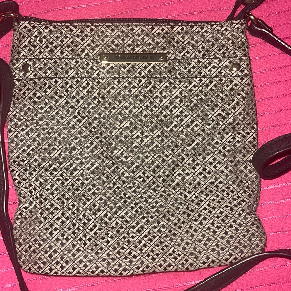 Tommy Hilfiger crossbody